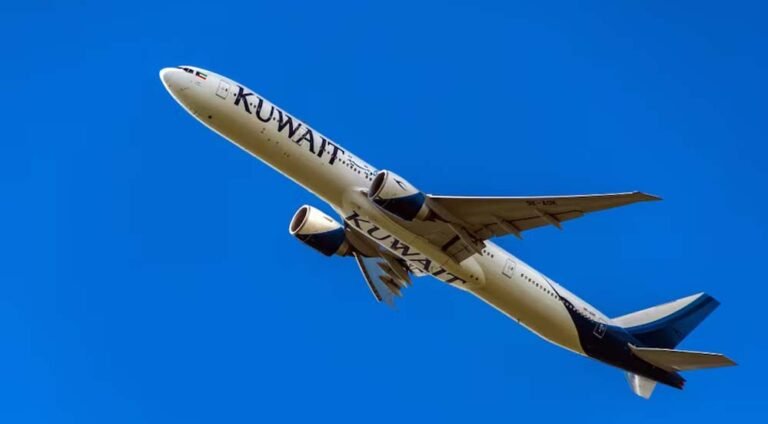 कुवैत से केरल पहुंचे प्लेन में 20 शव, क्या है इस रहस्यमयी घटना का कारण?