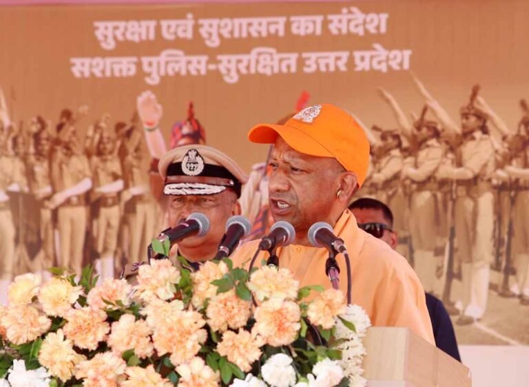 महिला शक्ति का परचम: पुलिस ट्रेनिंग में बेटियों ने दिखाई तत्परता और मजबूती, सीएम योगी का बयान