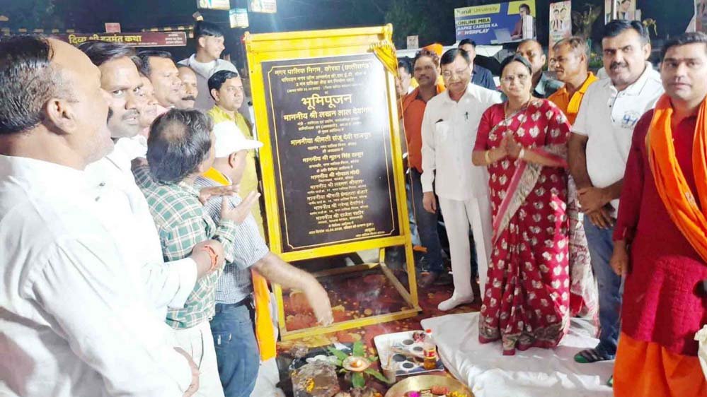 रायपुर में ट्रैफिक सिग्नल पर शेड का निर्माण, अब धूप और बारिश में प्रतीक्षा करना होगा आरामदायक