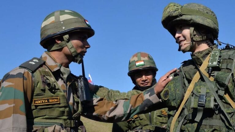 भारत-रूस समझौता: 3000 सैनिक एक-दूसरे की ज़मीन पर तैनात, जेट और युद्धपोत भी होंगे शामिल