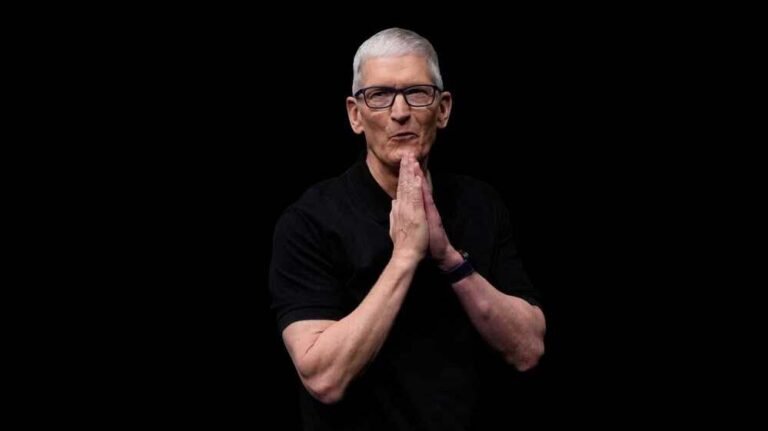 Apple में बदलाव: टिम कुक देंगे इस्तीफा, 15 साल बाद नया CEO नियुक्त