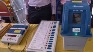EVM के बटन पर गोंद या परफ्यूम लगाना पड़ा महंगा, बंगाल चुनाव से पहले EC ने कसी नकेल