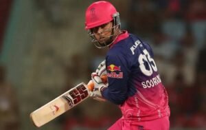 IPL 2026: वैभव सूर्यवंशी ने 8 रन में मैक्सवेल का महान रिकॉर्ड तोड़ा, दिग्गजों को पीछे छोड़ा