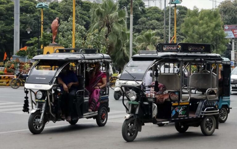 इंदौर में 6 हजार से अधिक ई-रिक्शाओं के रजिस्ट्रेशन, जोन के हिसाब से कलर करवा रहे संचालक, नई व्यवस्था लागू