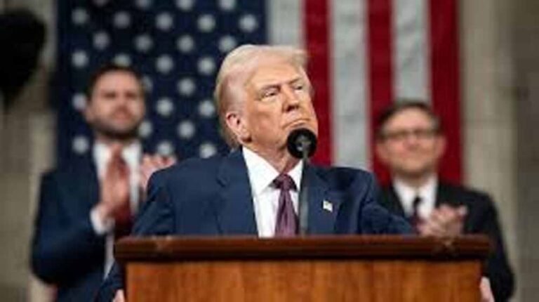 “हम नहीं रुकेंगे”: ईरान के खिलाफ रणनीति जारी रखने पर अडिग ट्रंप