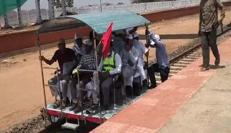 बुरहानपुर में नई रेल लाइन का ट्रायल सफल, महाराष्ट्र से कनेक्टिविटी में होगी वृद्धि, 135 की गति से दौड़ी ट्रेन