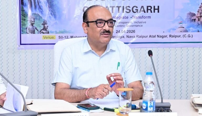 मुख्य सचिव विकासशील का निर्देश: शासन की योजनाओं का लाभ देने के लिए सूचना प्रौद्योगिकी का प्रभावी उपयोग करें