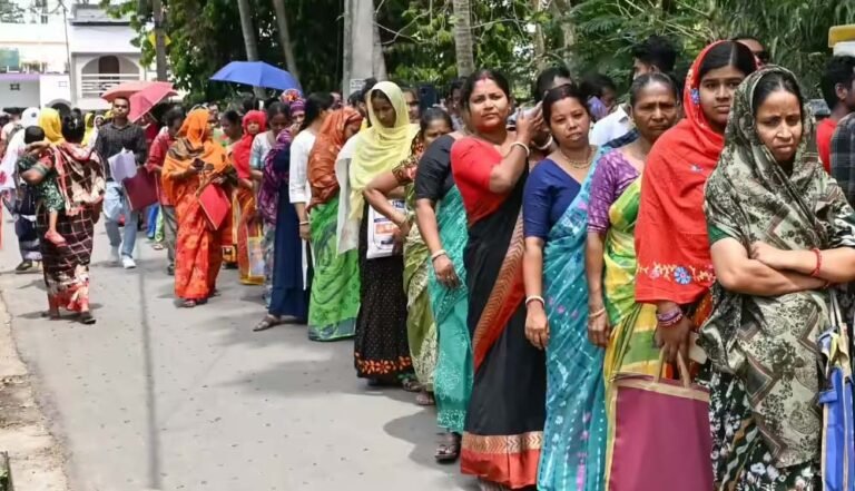 बंगाल में बंपर मतदान, 10% की बढ़ोतरी: 3 करोड़ से ज्यादा वोटर्स ने डाले वोट, किसे मिलेगा फायदा?