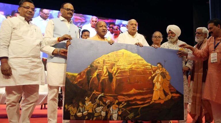 सीएम योगी ने चेताया: जातिवाद के नाम पर देश को लूटने वाले राष्ट्रद्रोहियों से रहें सतर्क