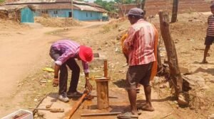 भीषण गर्मी में ग्रामीणों को मिली बड़ी राहत: भरतपुर के कई गाँवों में खराब हैंडपंप हुए दुरुस्त