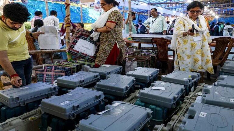 बंगाल चुनाव में अहम मुकाबला, कोलकाता, हावड़ा और 24 परगना की 91 सीटें होंगी निर्णायक