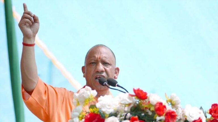 योगी का तंज: TMC के गुंडे 4 मई के बाद पंक्चर जोड़ते नजर आएंगे, बंगाल में उठा राजनीतिक तूफान