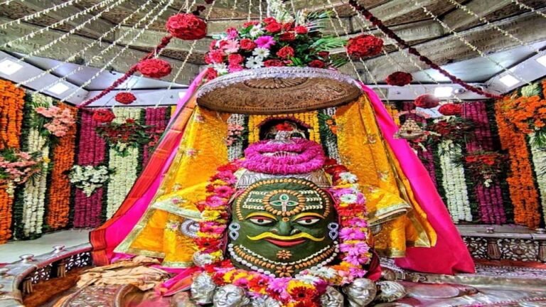 महाकाल मंदिर के अन्न क्षेत्र में ऑनलाइन दान की सुविधा, आरती में शामिल होकर प्रसाद चढ़ाने का विकल्प