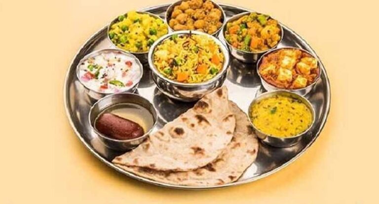 खाने की दिशा का रहस्य: आपकी एक गलती बिगाड़ सकती है आर्थिक स्थिति