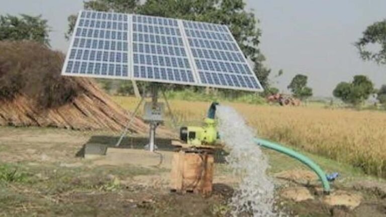 जामगुड़ा में 3 हैंडपंप, एक सोलर पंप और एक पॉवर पंप से लोगों को मिल रहा पानी