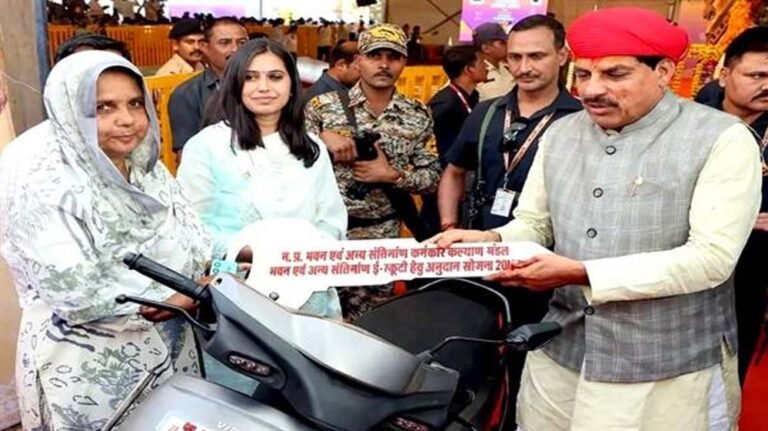 सफलता की कहानी: ई-स्कूटर अनुदान योजना से दमोह की सायरा बी बनीं आत्मनिर्भर