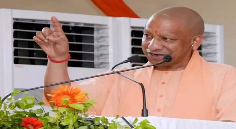 इमर्जिंग टेक्नोलॉजी में मददगार होगी कंप्यूटर लैब: सीएम योगी