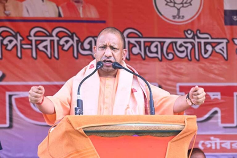 असम चुनाव से पहले योगी की हुंकार, लव जिहाद और लैंड जिहाद पर कड़ा रुख
