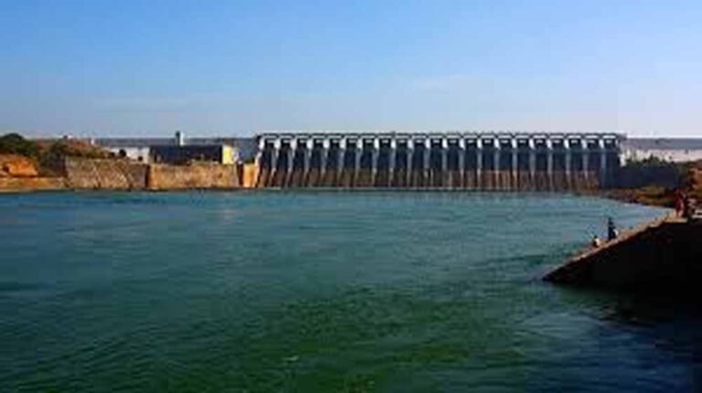 मंत्रीगण और वरिष्ठ अधिकारियों को मौके पर पहुंचने के दिए निर्देश