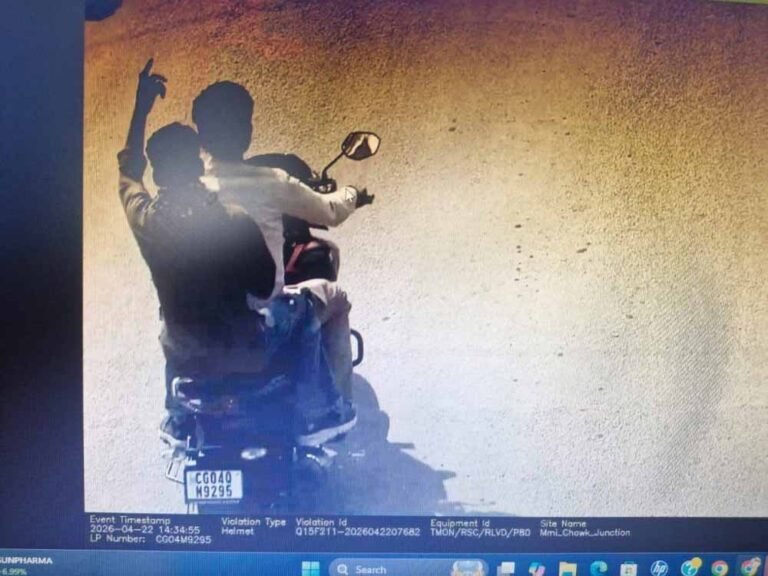 Helmet Rule Confusion: कार ड्राइवर का कटा चालान, XUV700 केस ने उठाए सवाल