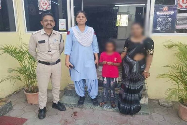 इंदौर के डायल 112 हीरोज सतर्कता और संवेदनशीलता से भटकी बालिका को सुरक्षित घर पहुँचाया