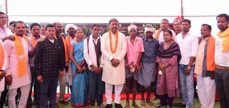 वन मंत्री  कश्यप सुदूर ग्राम केजंग में पहुंचे