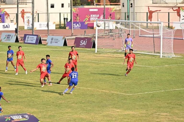 केंद्रीय खेल राज्य मंत्री ने खिलाड़ियों का किया उत्साहवर्धन