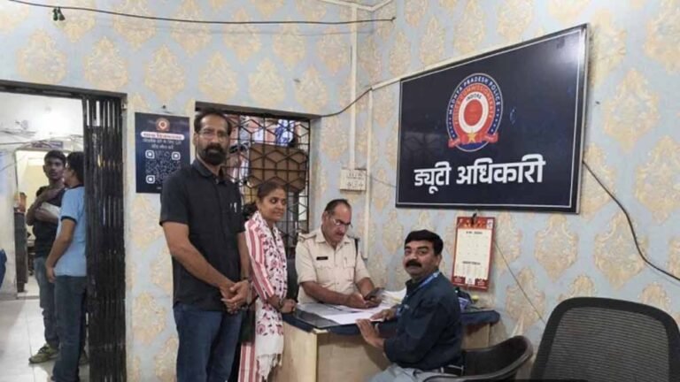 मोनोपॉली पर बड़ा एक्शन: इंदौर में स्कूल प्रबंधन और दो दुकानों के खिलाफ केस दर्ज