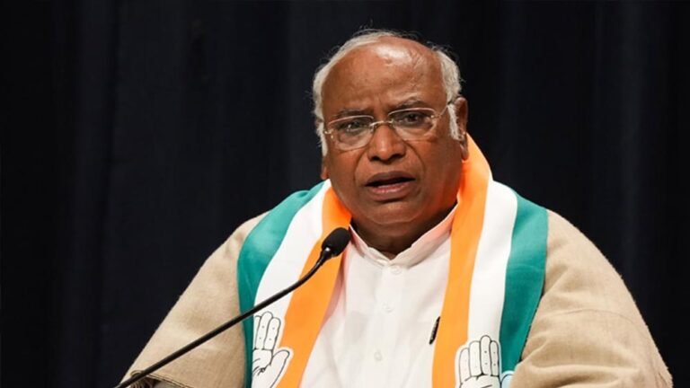 मल्लिकार्जुन खरगे का बयान: गुजरातियों पर टिप्पणी के बाद मांगी माफी, हमेशा रहेगा सम्मान