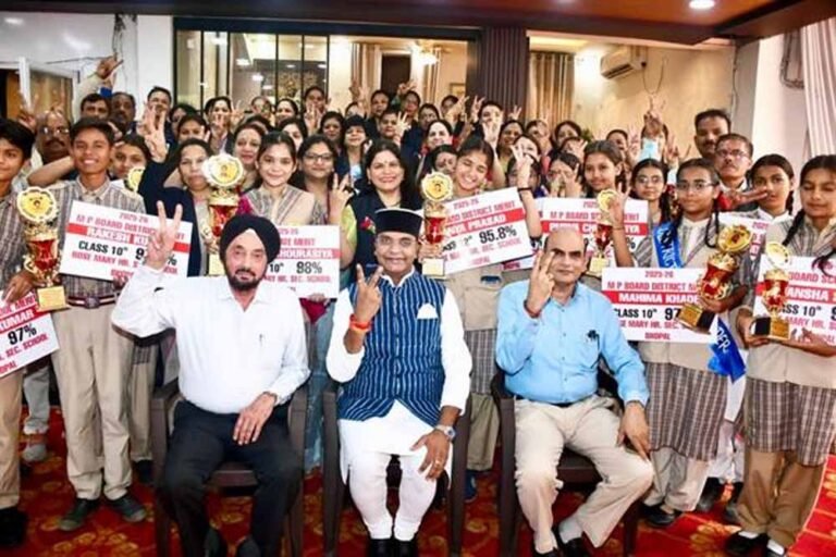 उज्ज्वल भविष्य के लिए किया प्रेरित