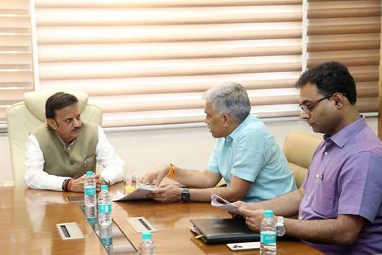 रीवा शहर में जल प्रदाय योजना एवं सीवरेज सिस्टम कार्यों की वृहद समीक्षा की