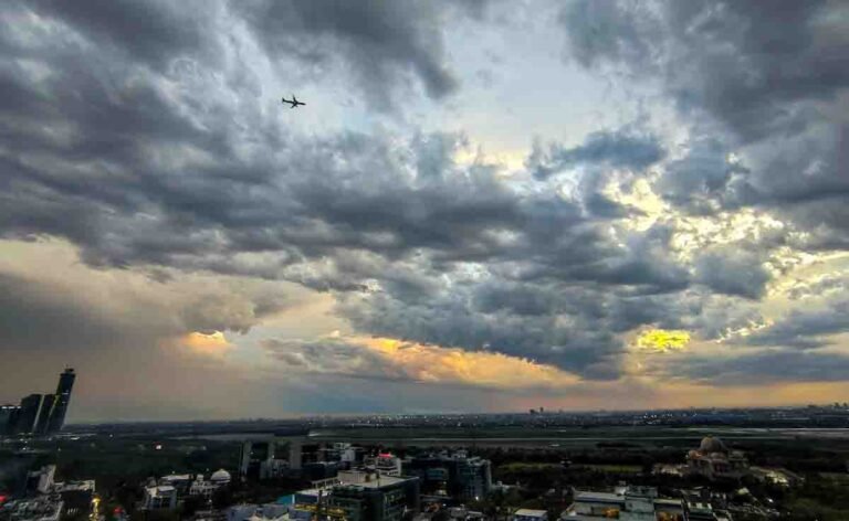 लखनऊ में अप्रैल में हुआ नवंबर जैसी सर्दी का अहसास, पारा गिरकर 27 डिग्री पर पहुंचा, जानें मौसम विभाग का नया अपडेट