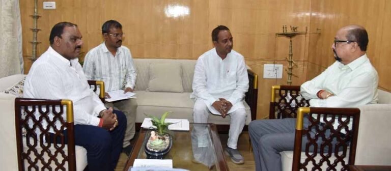 विश्व रेडक्रॉस दिवस पर राज्य भर में होंगे विशेष कार्यक्रम राज्यपाल  डेका ने दिए निर्देश राज्यपाल  रमेन