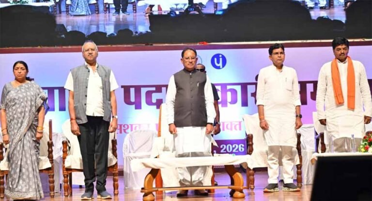 मुख्यमंत्री विष्णु देव साय बोले – पंचायती राज संस्थाओं को सशक्त बनाकर विकसित भारत की नींव को मजबूत कर रही है हमारी सरकार