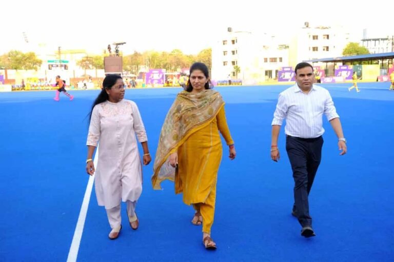 खडसे ने खेलो इंडिया ट्राइबल गेम्स-2026 के दौरान जगदलपुर का दौरा किया और 2500 से अधिक आदिवासी एथलीटों को ‘भविष्य का ओलंपियन’ बताया