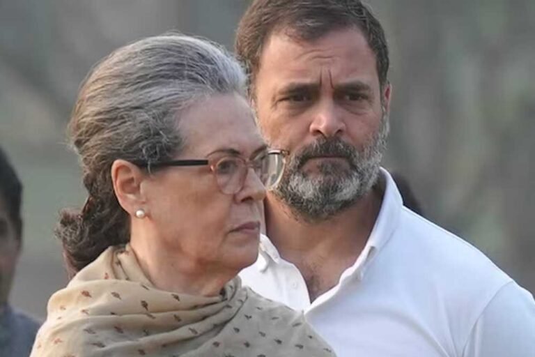 राहुल गांधी को कांग्रेस से हटाने का माहौल, महाराष्ट्र CM का बड़ा बयान