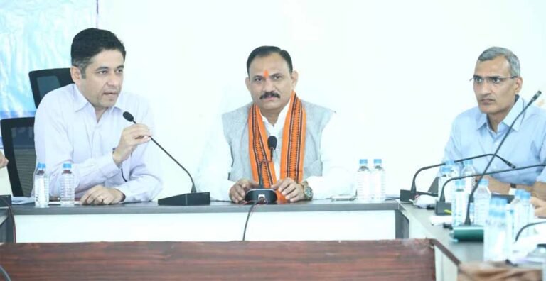 मातृ-शिशु स्वास्थ्य में बेहतर परिणामों हेतु दायित्वों का निष्ठापूर्वक निर्वहन करें – श्याम बिहारी जायसवाल