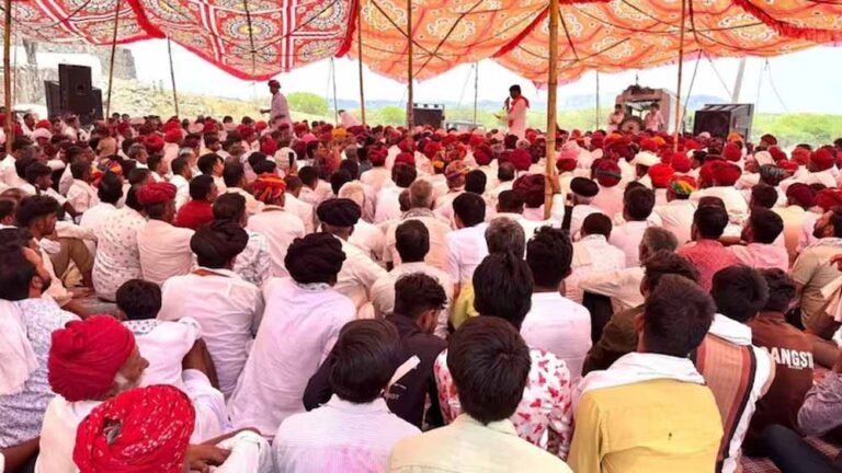 गुर्जर महापंचायत के नए नियम: दूल्हे के लिए क्लीन शेव जरूरी, शराब-अफीम पर बैन