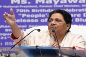 सपा प्रवक्ता के बयान पर बवाल: मायावती बोलीं- ब्राह्मण समाज से तुरंत क्षमा मांगें अखिलेश