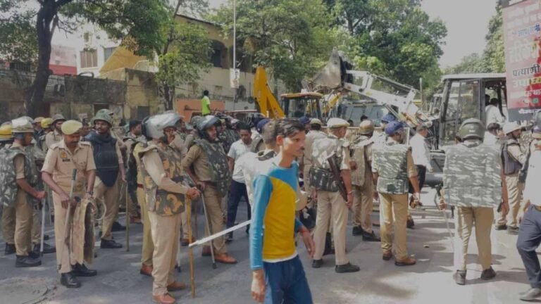 हाई कोर्ट आदेश पर विवाद: 72 की जगह 240 वकील चैंबर तोड़े जाने का आरोप
