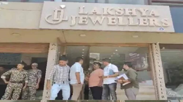 सोने-चांदी के जेवरों की चोरी, रायपुर के लक्ष्य ज्वेलर्स में 1 करोड़ का नुकसान