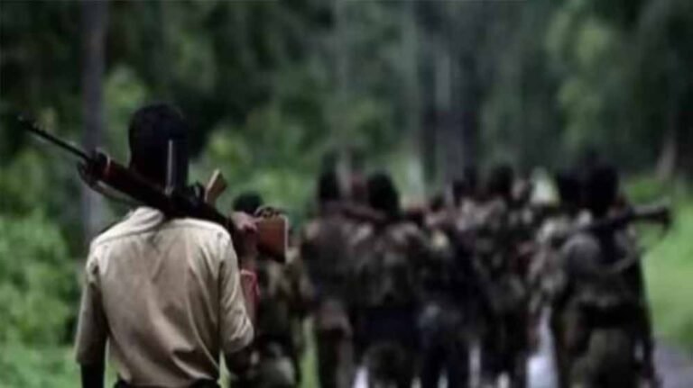 5 लाख की इनामी महिला माओवादी पोडियम लक्ष्मी ने दिया समर्पण, सीमा क्षेत्र में थी सक्रिय