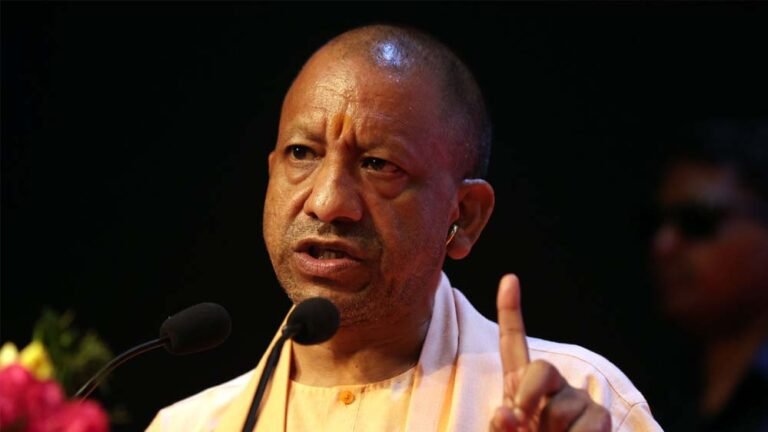 भीषण गर्मी पर CM योगी सख्त, अधिकारियों को राहत-बचाव के लिए अलर्ट रहने के निर्देश