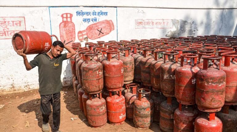 एमपी में कमर्शियल गैस सिलेंडर की कीमत ₹993 बढ़ी, 20 हजार से ज्यादा शादियों पर पड़ेगा असर