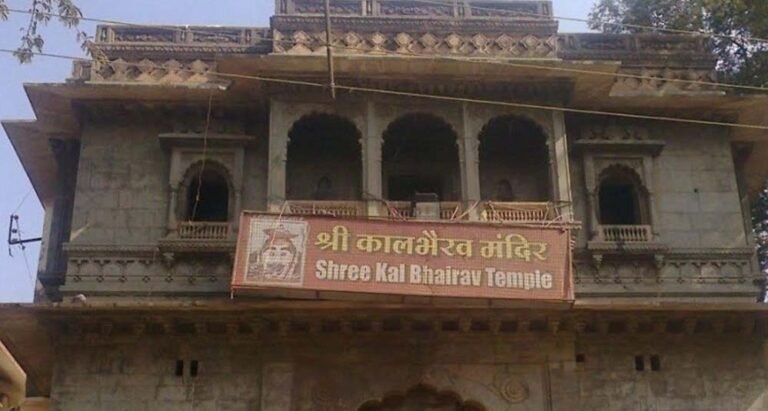 काल भैरव मंदिर में शुरू हुई पेड VIP दर्शन व्यवस्था, श्रद्धालुओं को मिलेगी अलग सुविधा
