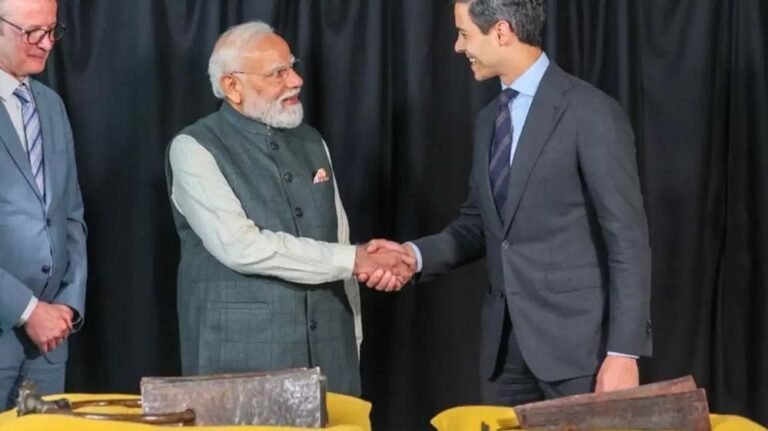 PM मोदी को मिले प्राचीन ताम्र पत्र, तमिलनाडु और चोल वंश की विरासत फिर चर्चा में