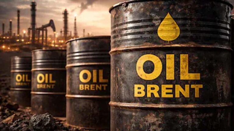 Crude Oil सस्ता होने से खुशखबरी, पेट्रोल-डीजल और LPG को लेकर बढ़ी उम्मीदें
