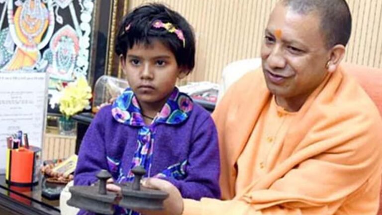 तीन साल बाद परिवार से मिला दिव्यांग बालक, भावुक मिलन ने भर दीं आंखें