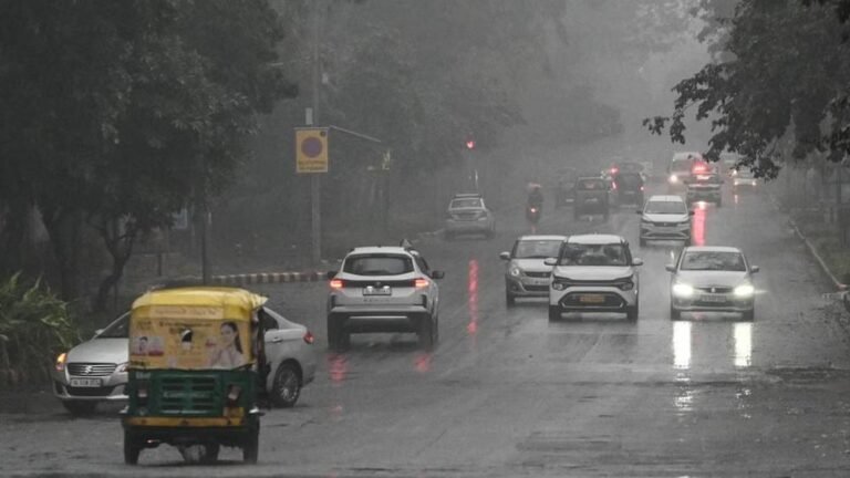 47.2°C से तप रहा खजुराहो, लेकिन अब प्री-मानसून देगा राहत; 6 जून तक बारिश के आसार