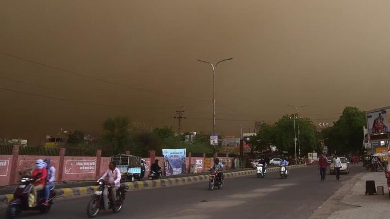 धूलभरी आंधी ने राजस्थान में मचाया कहर, दिन में ही रात जैसा नजारा